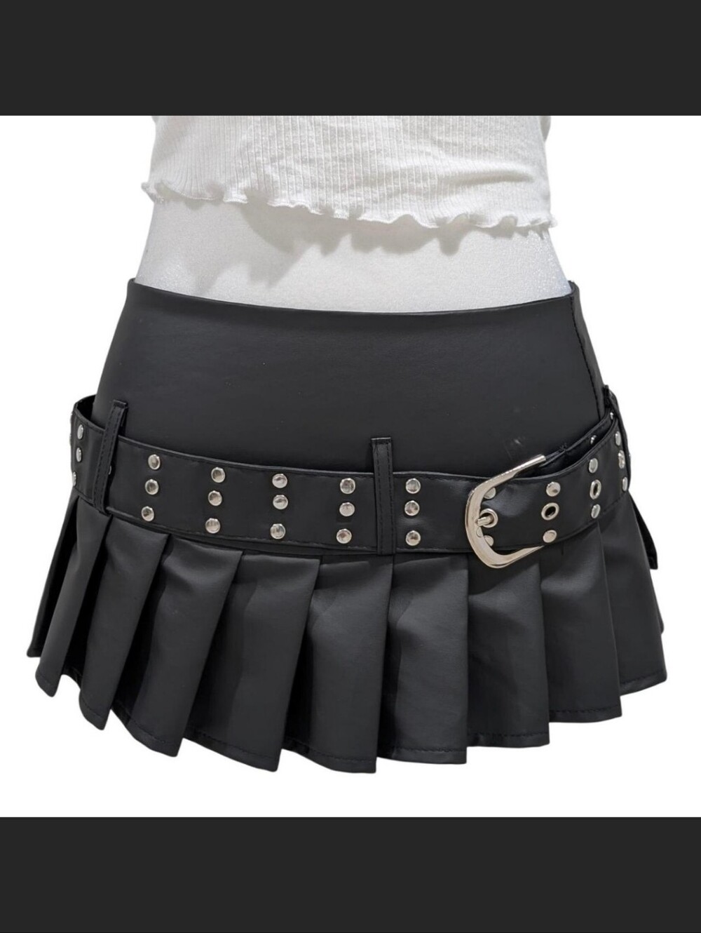 Black Faux Leather Pleated Micro Mini Skirt Studded Belt Buckle Y2K Grunge Rock